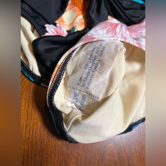 Dreamsuit by Miracle Brands Floral Suit NWT 🌺 adjustable straps 🌺 size 8 - Picture 3 of 8